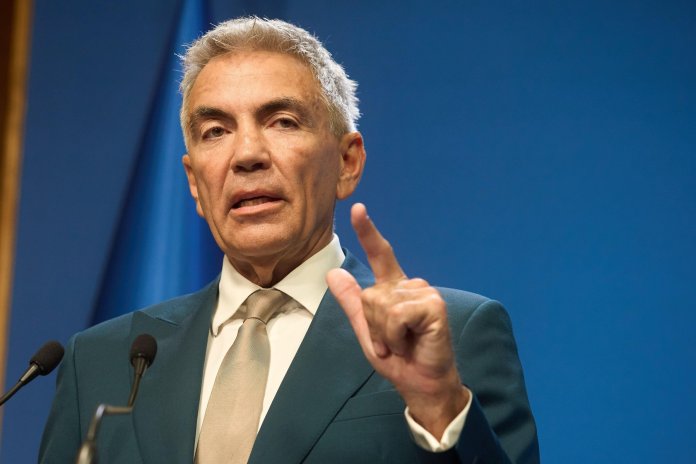 Dragoș Anastasiu emite un avertisment după preluarea funcției sale în Guvern de către Oana Gheorghiu Dragoș Anastasiu emite un avertisment după preluarea funcției sale în Guvern de către Oana Gheorghiu