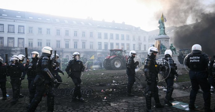 Ursula von der Leyen anunță că semnarea acordului Mercosur a fost amânată până în luna ianuarie.