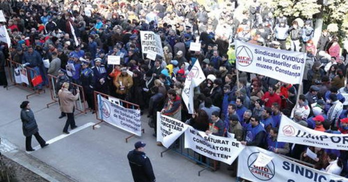 Sindicatele contestă ferm hotărârea Executivului de a interzice plata primei zile de concediu medical: O limitare a dreptului la asistență socială