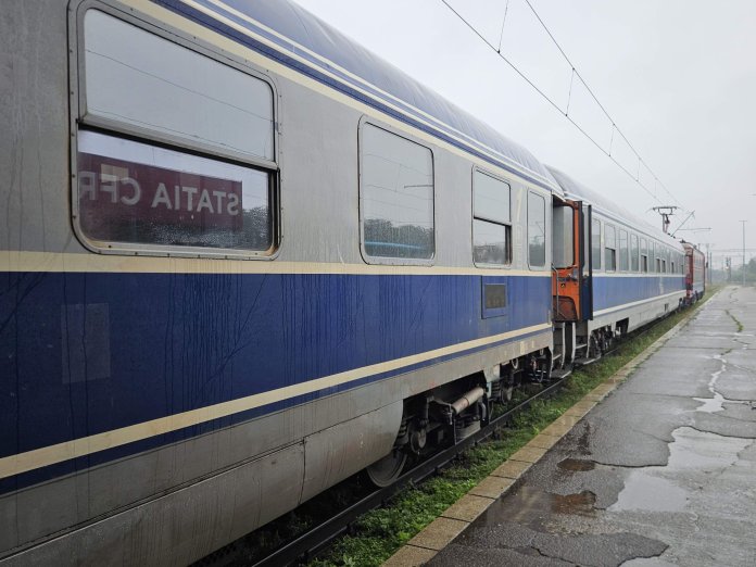 Angajați CFR suspectați de fraudă cu bilete utilizau ChatGPT pentru a-și pregăti răspunsurile în cadrul anchetei