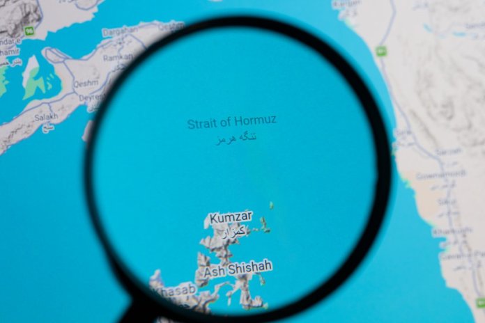 Modalități de apărare a Strâmtorii Ormuz: Iranul „examinează și se pregătește de zeci de ani”