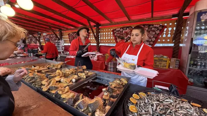 Prețul unei supe de pește lipovenești la Festivalul Pescăresc din București Prețul unei supe de pește lipovenești la Festivalul Pescăresc din București