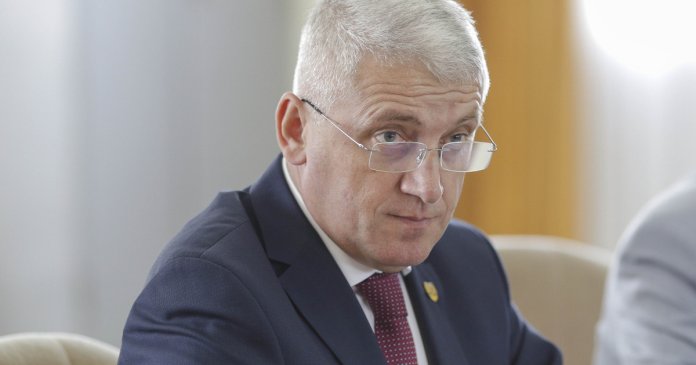 „Propensitatea” afecțiunilor fabricate la AEP. Țuțuianu: „Un lucrător din Dubai, care contesta repatrierile, se afla în...