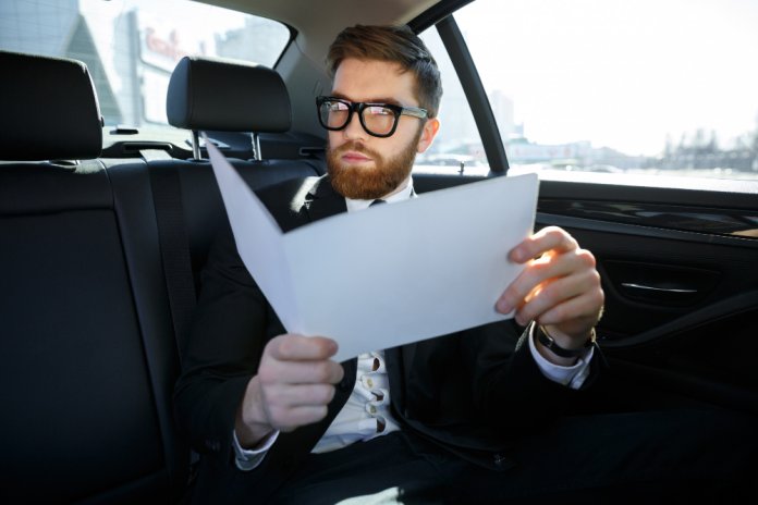 Ce intră în prețul unei închirieri auto de lungă durată și ce plătești separat Ce intră în prețul unei închirieri auto de lungă durată și ce plătești separat