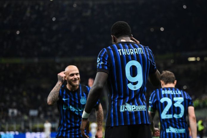 Inter a „demolat-o” pe Cagliari: Șampania a fost pregătită » Cristi Chivu se apropie de trofeu în Serie A