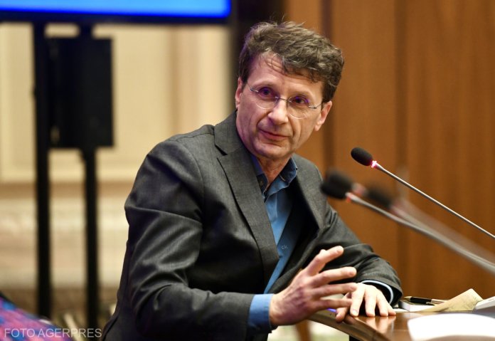 Leul continuă să se deprecieze din cauza turbulențelor politice. Euro atinge un nou vârf istoric pe piața interbancară.
