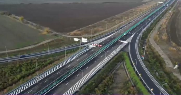 „Livrări pe Autostrada Moldovei A7: Secretarul de stat din MT declară că în fiecare zi sunt furnizate peste 10.000 de tone...”