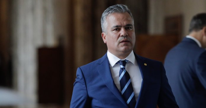 SURSE: Se realizează calcule pentru un vot-fulger al Executivului Veștea. Ce denumiri sunt luate în considerare pentru...