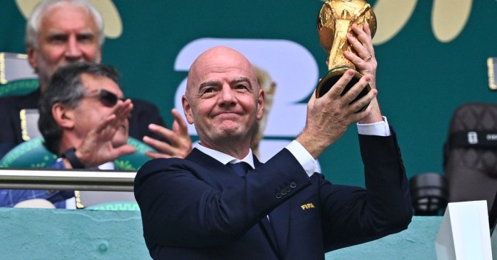 Cum operează planul controversat al lui Infantino și FIFA de „comercializare a Cupei Mondiale”: Importanța...