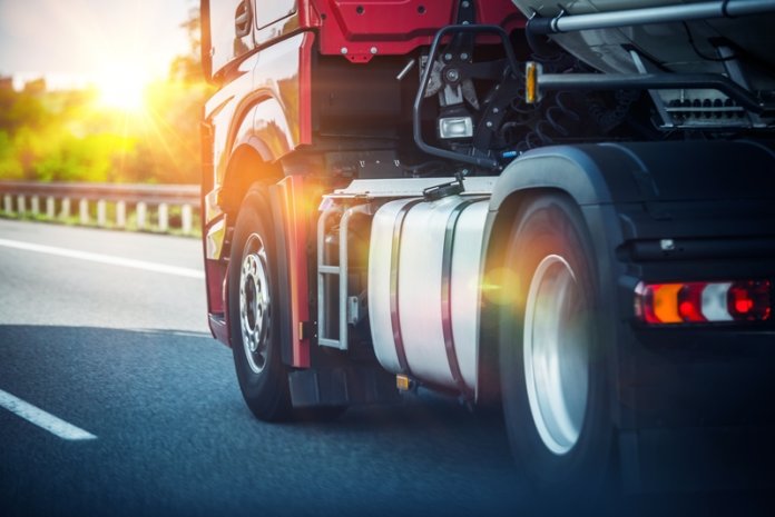 Începând de mâine după-amiază, românii au posibilitatea de a utiliza o nouă porțiune de autostradă, prima din anul acesta.