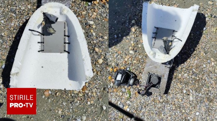Resturi de dronă găsite în Marea Neagră, în apropiere de Olimp. Salvamarii le-au remarcat la 30 de metri distanță de țărm.